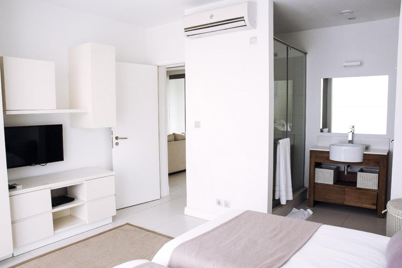 เวสต์ โคสต์ มารีน่า Apartment ริวิแยร์นัวร์ ภายนอก รูปภาพ