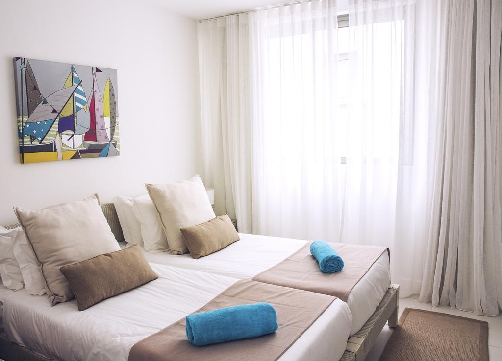 เวสต์ โคสต์ มารีน่า Apartment ริวิแยร์นัวร์ ภายนอก รูปภาพ
